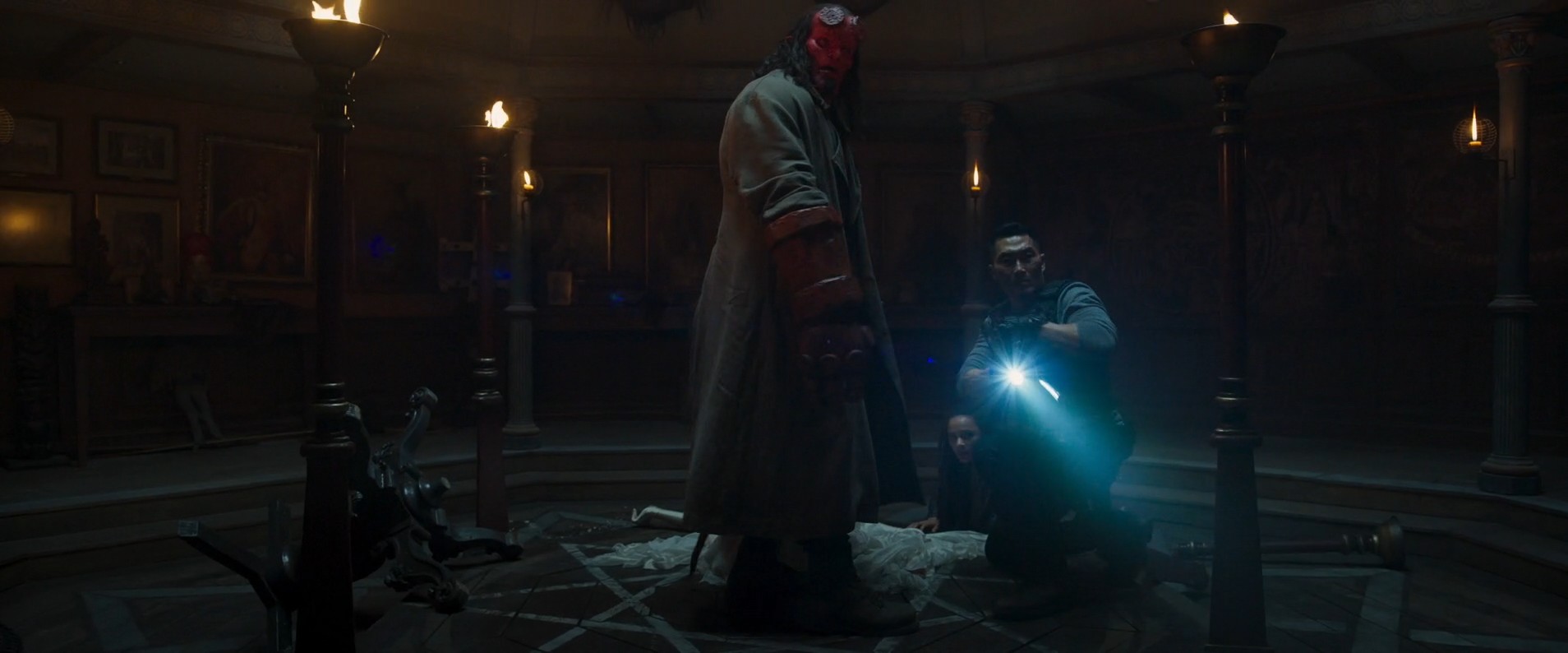  Hellboy (2019) HD 1080p Latino
